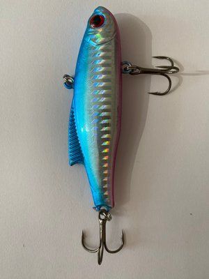 Rattlin Length 5.6 cm Weight 37 grams