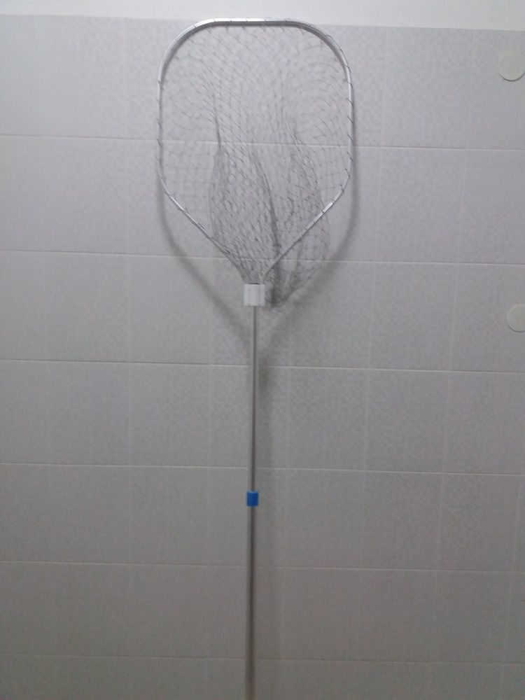 Large Aluminum Fishing Net with Cord Thread and Long Handle