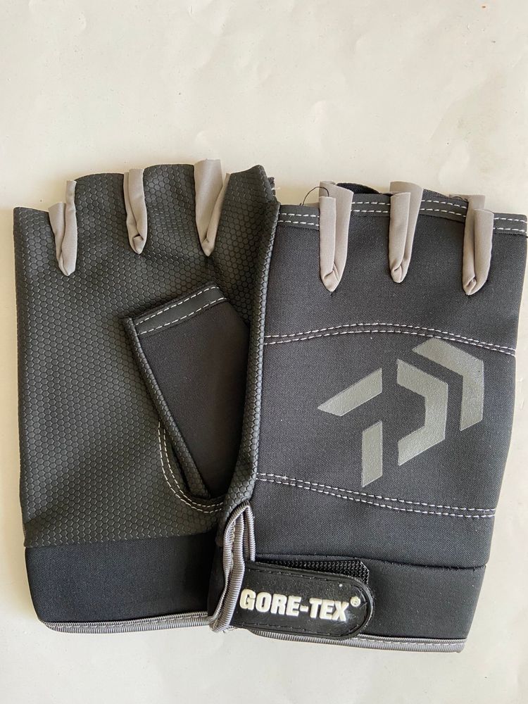 DAIWA Summer-Autumn Gloves GORE-TEX Fabric Colour GREY