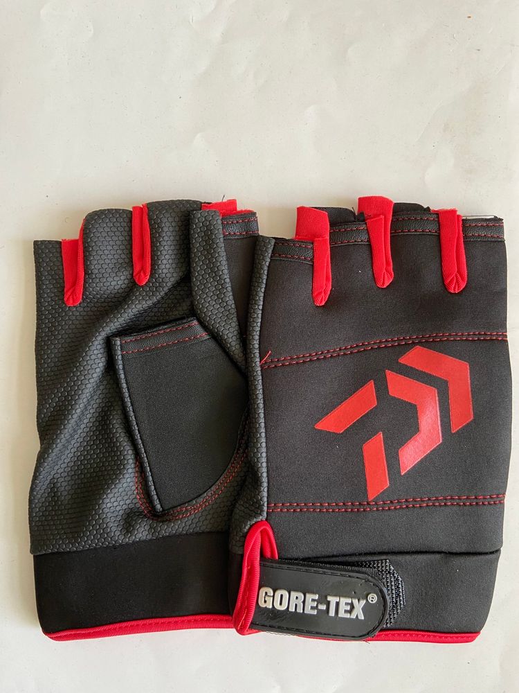 DAIWA Summer-Autumn Gloves GORE-TEX Fabric Colour BLACK-RED