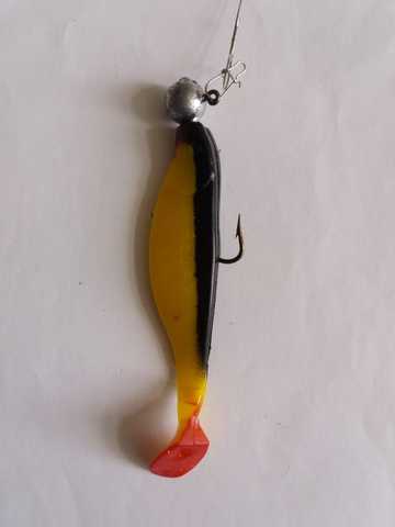 RELAX KOPYTO 4 Rigged Silicone Bait Colour YELLOW black back - Wholesale  Store of Fishing Tackles
