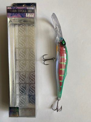 TARA TROLL 3D Wobbler L&auml;nge 13,7 cm Gewicht 44 Gramm Tauchtiefe 4,5 - 6,0 m Aktion SCHWIMMEND