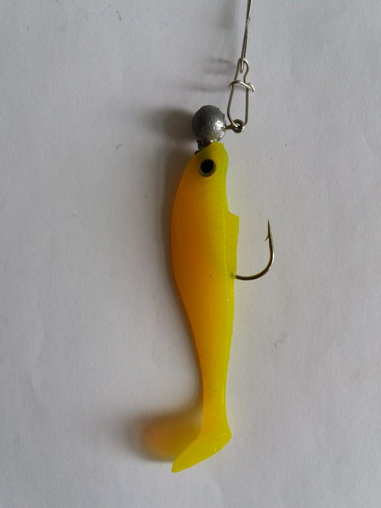 Rigged Silicone Bait Colour YELLOW