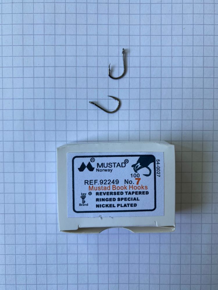 MUSTAD Hooks No. 7 - 1 package of 1000 pieces