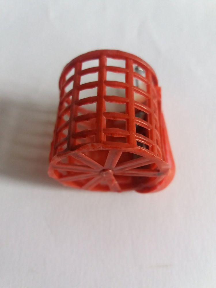 Plastic Feeder 20 grams