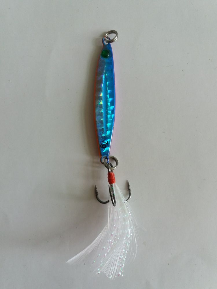 Pilker 7 Grams with Treble Hook and Goat's Beard Colour BLUE