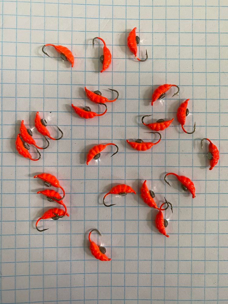 Maggot Lead Ice Fishing Lure 0.7 grams Colour RED