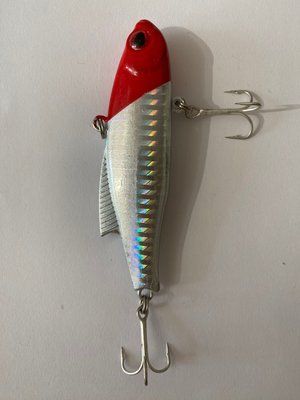 Rattlin Length 5.6 cm Weight 37 grams