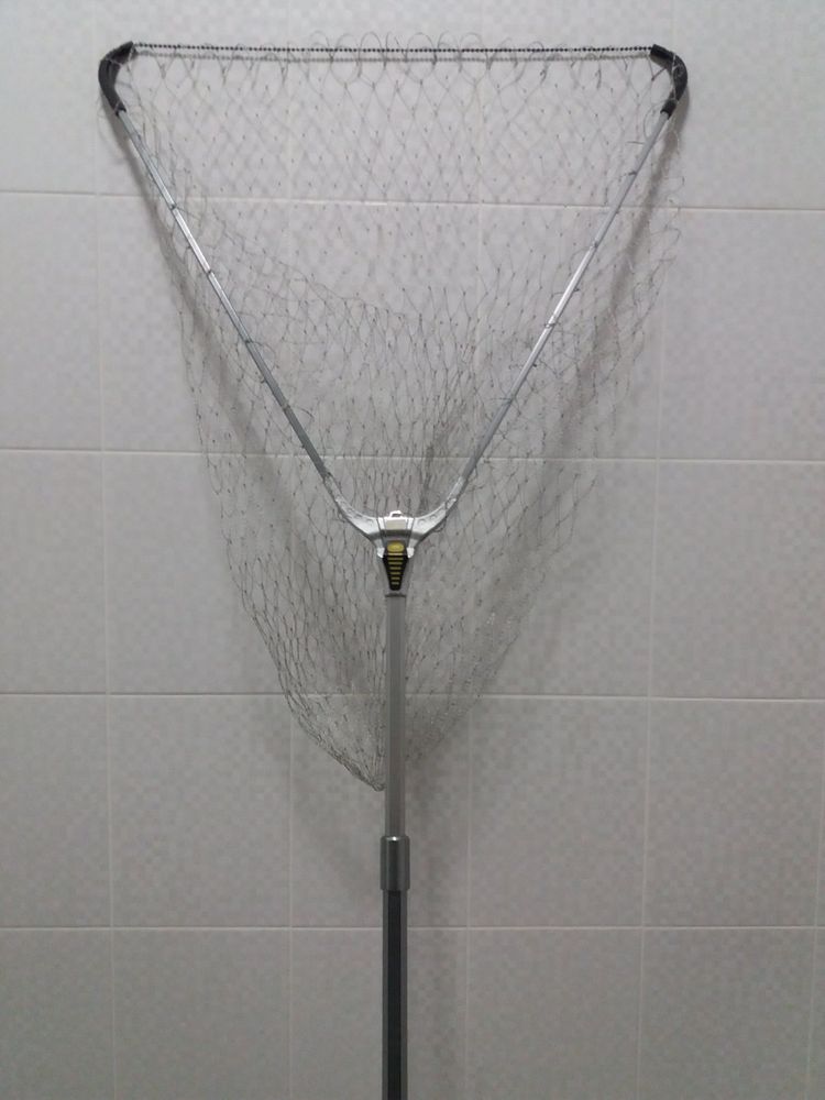 Large Triangular Fishing Net with Cord Thread